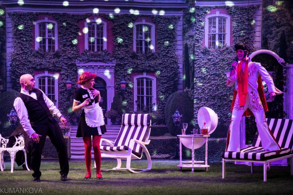 photo_5192795828471856383_y